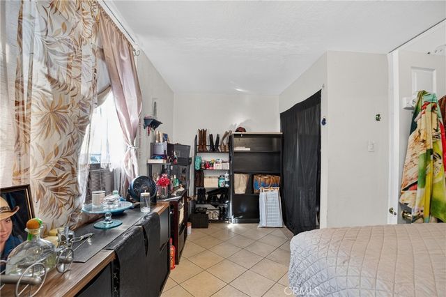 6856 Laurel Canyon Boulevard, North Hollywood, CA 91605