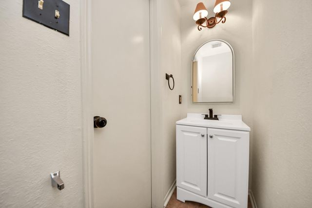 9001 Imogene Street A, Houston, TX 77036