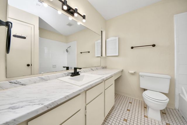 9001 Imogene Street A, Houston, TX 77036
