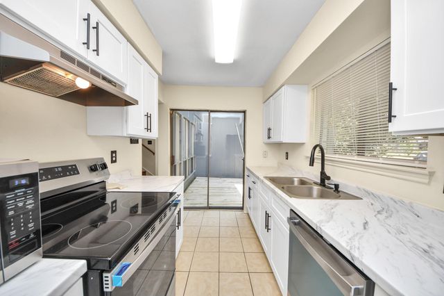 9001 Imogene Street A, Houston, TX 77036
