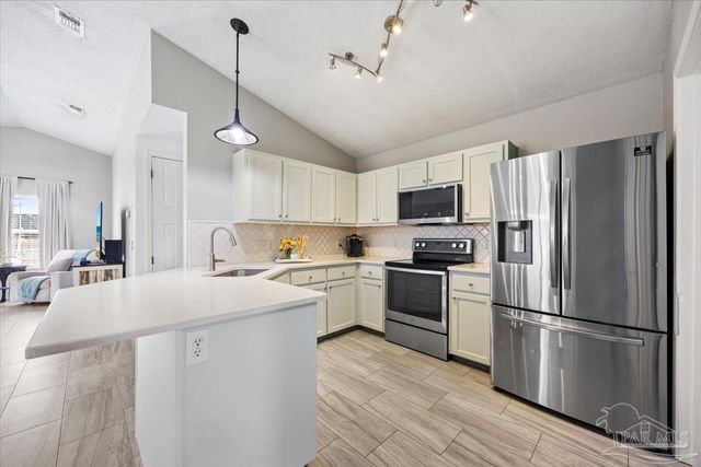 1226 Harrison Ave, Gulf Breeze, FL 32563