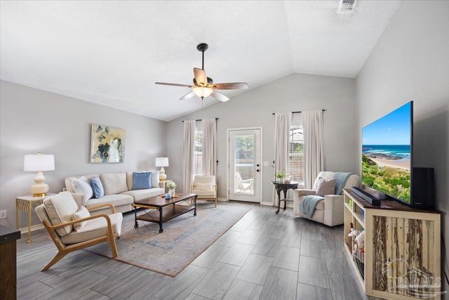 1226 Harrison Ave, Gulf Breeze, FL 32563