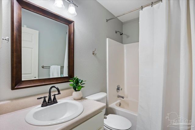 1226 Harrison Ave, Gulf Breeze, FL 32563