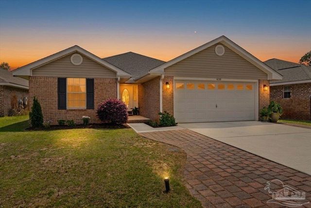 1226 Harrison Ave, Gulf Breeze, FL 32563