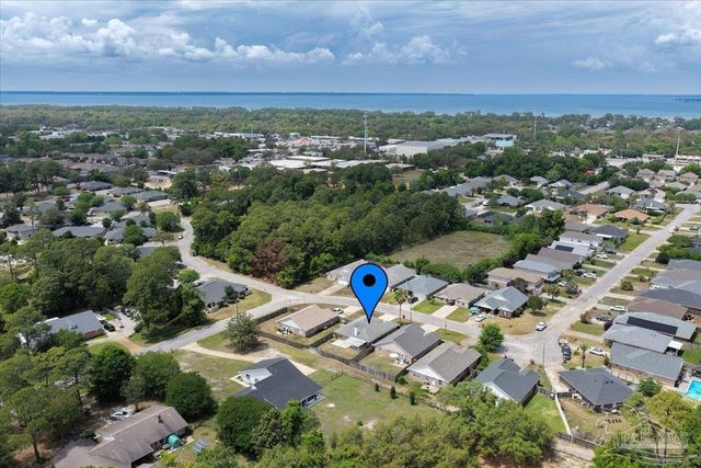 1226 Harrison Ave, Gulf Breeze, FL 32563