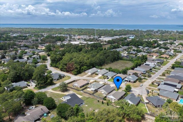1226 Harrison Ave, Gulf Breeze, FL 32563