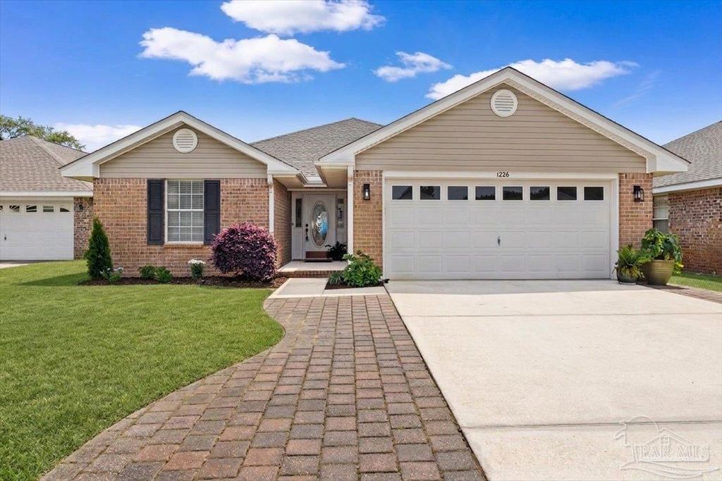 1226 Harrison Ave, Gulf Breeze, FL 32563