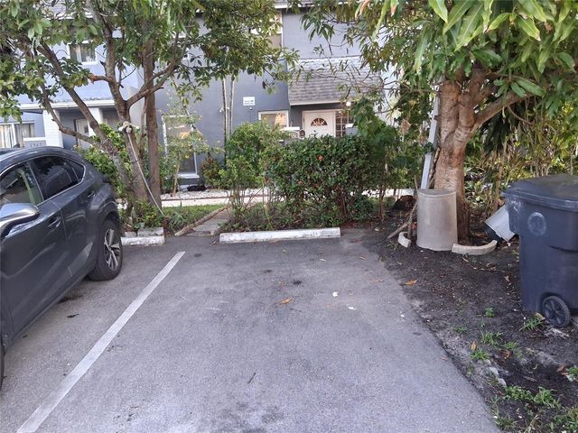 1349 Seaview, North Lauderdale, FL 33068