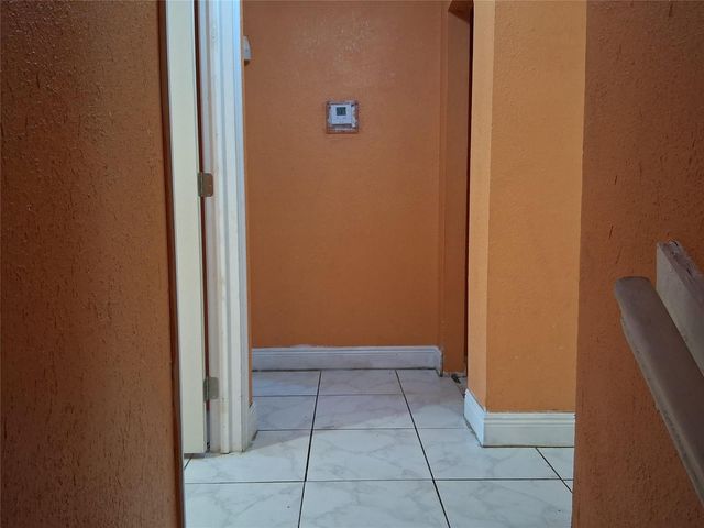 1349 Seaview, North Lauderdale, FL 33068
