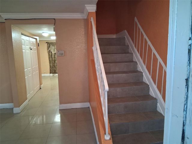 1349 Seaview, North Lauderdale, FL 33068