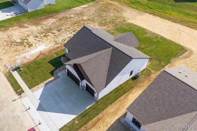 817 Golden Bell Lane, O'fallon, IL 62269