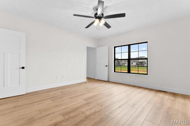 817 Golden Bell Lane, O'fallon, IL 62269