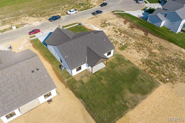 817 Golden Bell Lane, O'fallon, IL 62269