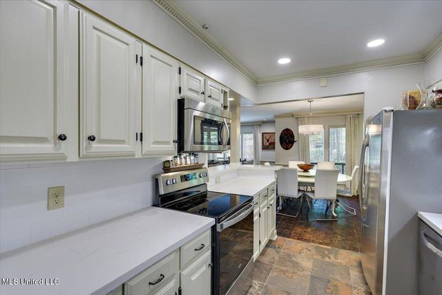 1 Eastbrooke Street, Jackson, MS 39216