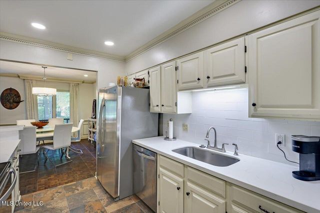 1 Eastbrooke Street, Jackson, MS 39216