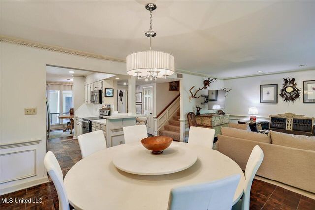 1 Eastbrooke Street, Jackson, MS 39216