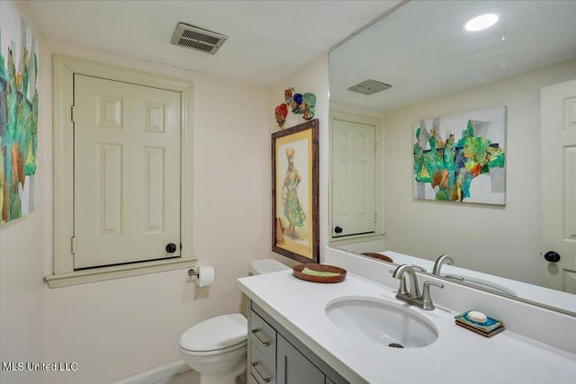 1 Eastbrooke Street, Jackson, MS 39216