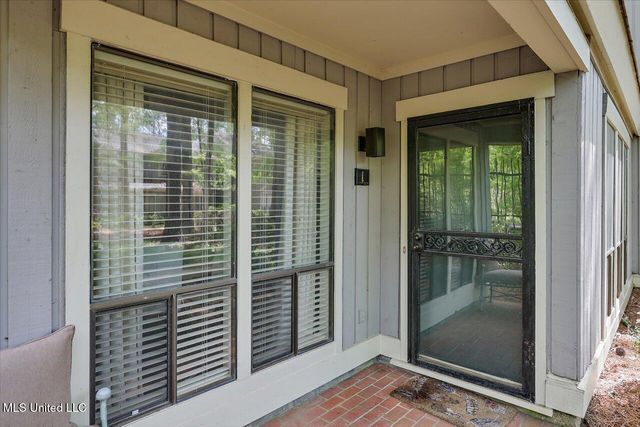 1 Eastbrooke Street, Jackson, MS 39216