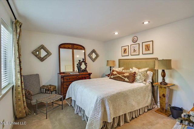 1 Eastbrooke Street, Jackson, MS 39216