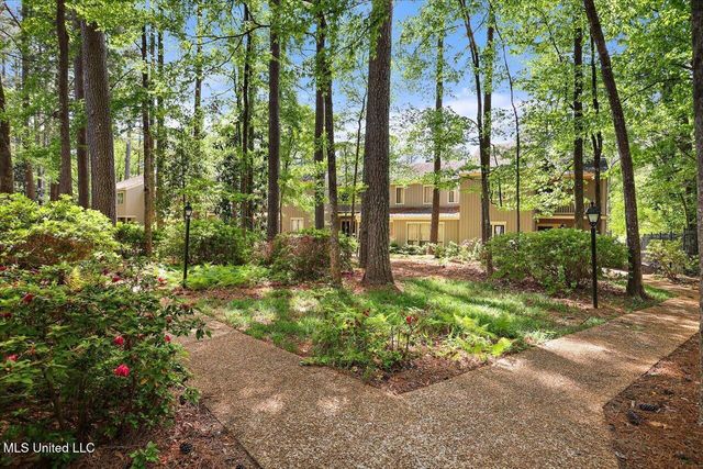 1 Eastbrooke Street, Jackson, MS 39216