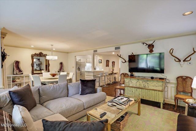 1 Eastbrooke Street, Jackson, MS 39216