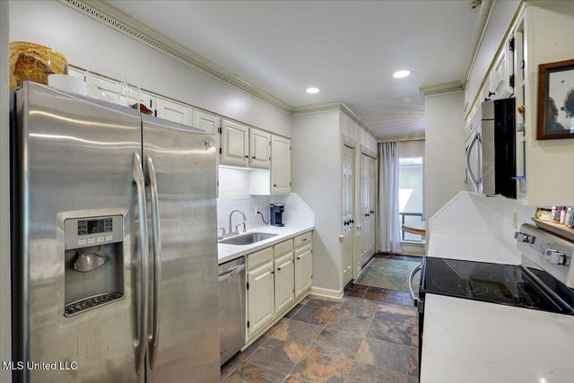 1 Eastbrooke Street, Jackson, MS 39216