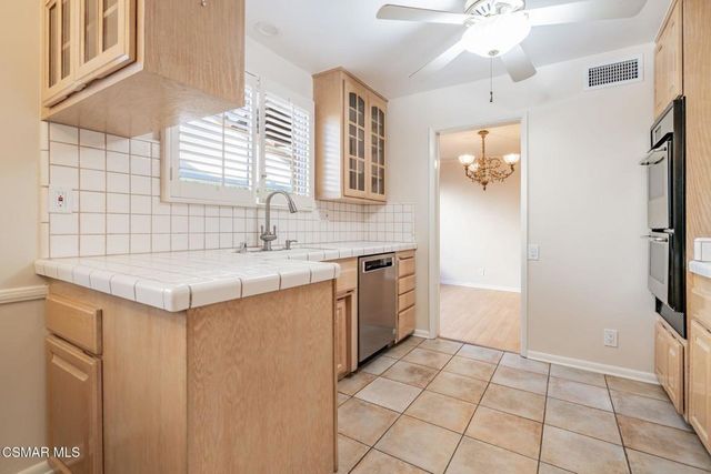 24229 Highlander Road, West Hills, CA 91307