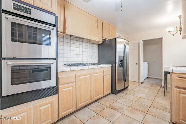 24229 Highlander Road, West Hills, CA 91307