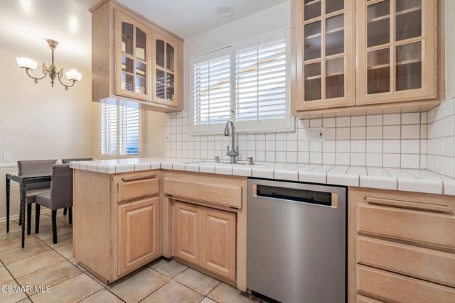 24229 Highlander Road, West Hills, CA 91307