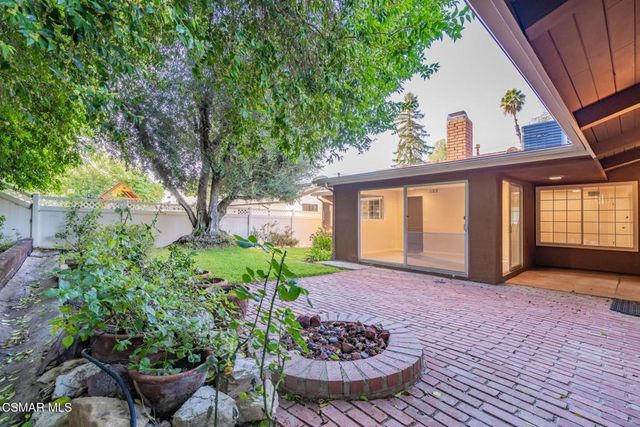 24229 Highlander Road, West Hills, CA 91307