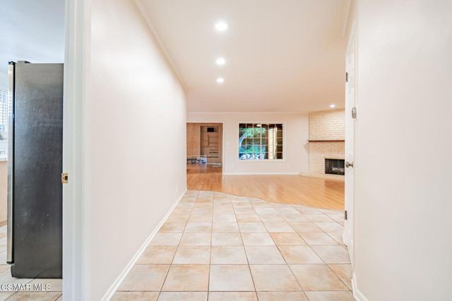 24229 Highlander Road, West Hills, CA 91307