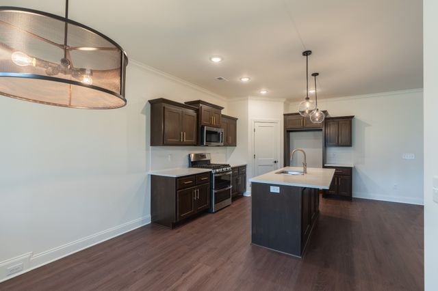 333 Estates Drive, Smithville, TN 37166