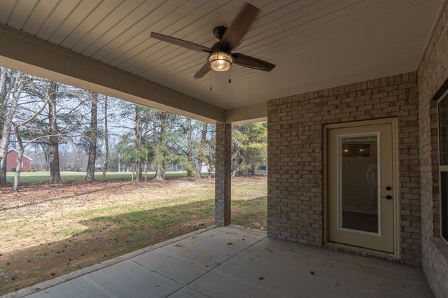 333 Estates Drive, Smithville, TN 37166