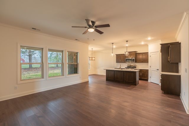 333 Estates Drive, Smithville, TN 37166
