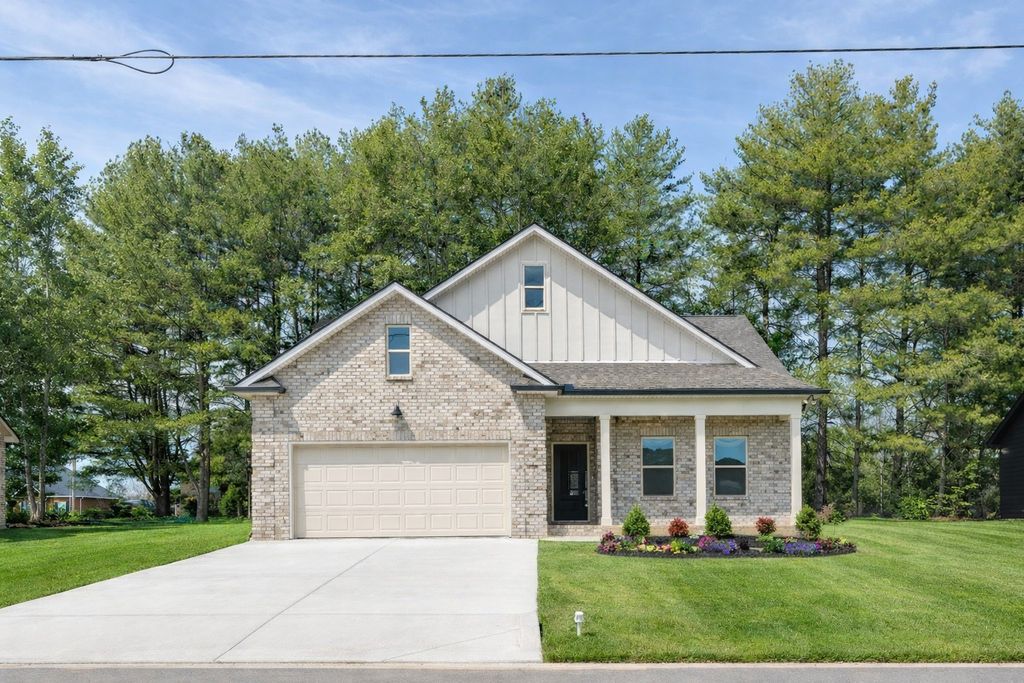 333 Estates Drive, Smithville, TN 37166