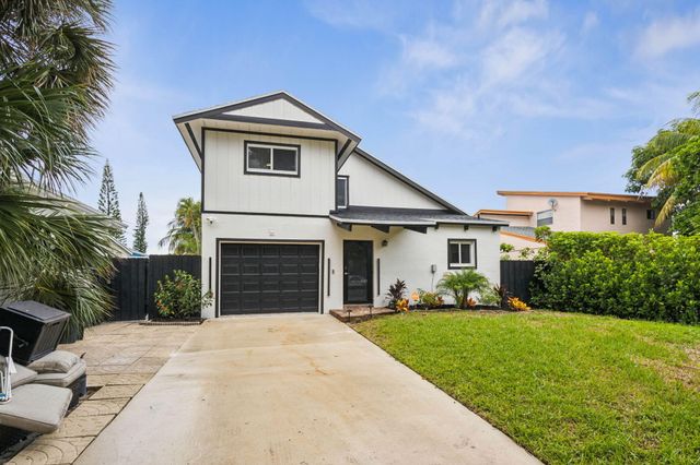 2541 Southridge Road, Delray Beach, FL 33444