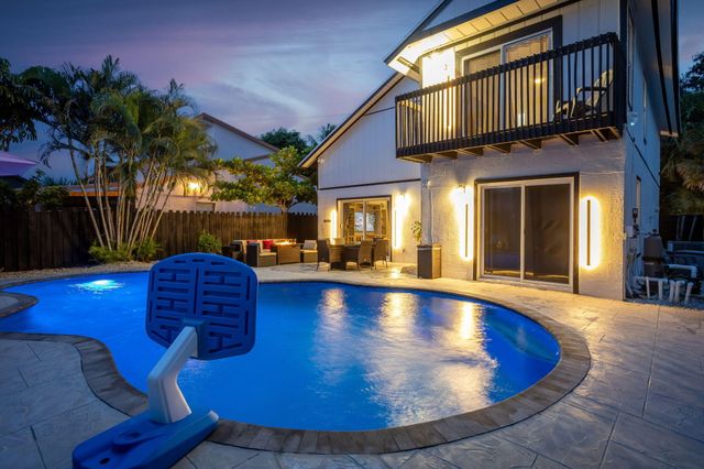 2541 Southridge Road, Delray Beach, FL 33444