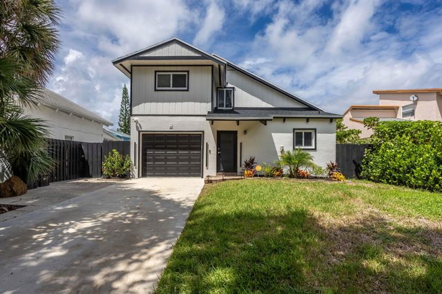 2541 Southridge Road, Delray Beach, FL 33444