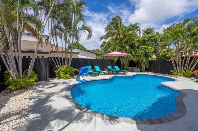 2541 Southridge Road, Delray Beach, FL 33444