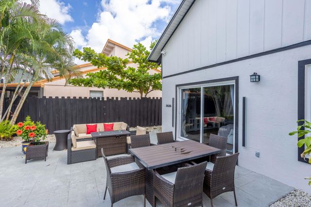 2541 Southridge Road, Delray Beach, FL 33444