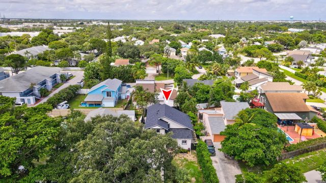 2541 Southridge Road, Delray Beach, FL 33444
