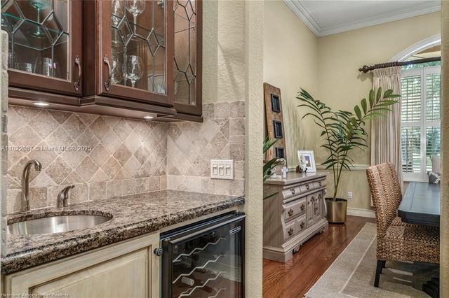 3859 Enchanted Oaks LN, Sebring, FL 33875
