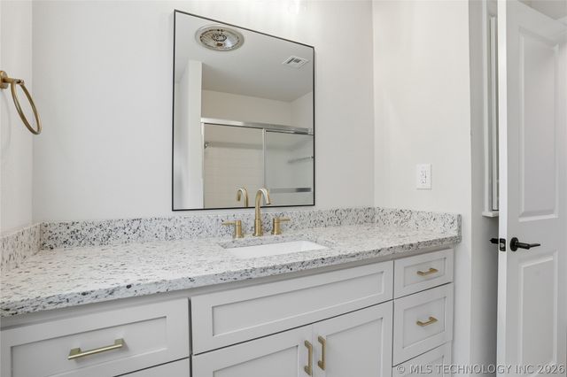 6082 E 56th Street, Tulsa, OK 74135