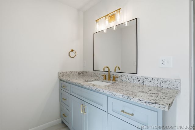 6082 E 56th Street, Tulsa, OK 74135