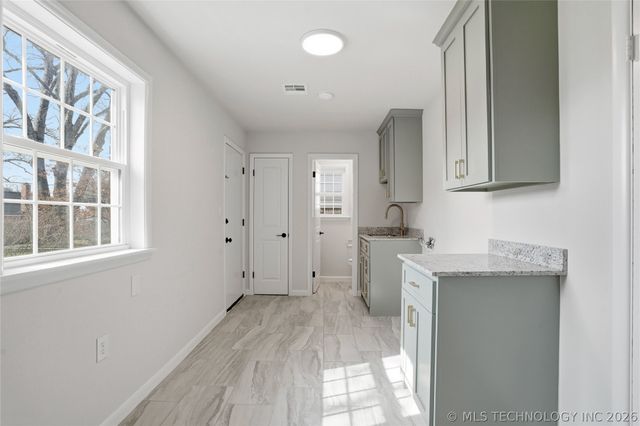 6082 E 56th Street, Tulsa, OK 74135