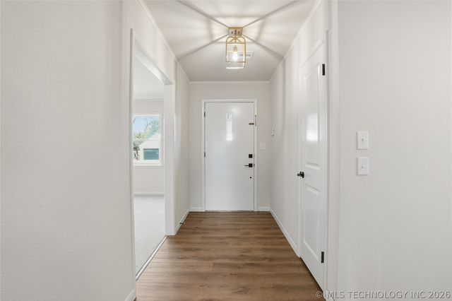 6082 E 56th Street, Tulsa, OK 74135