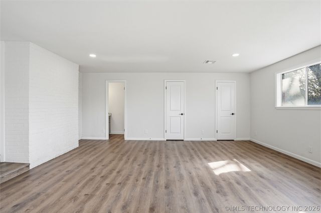 6082 E 56th Street, Tulsa, OK 74135