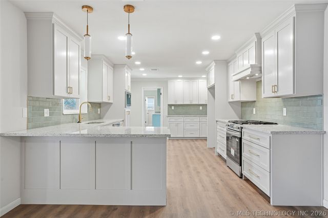 6082 E 56th Street, Tulsa, OK 74135