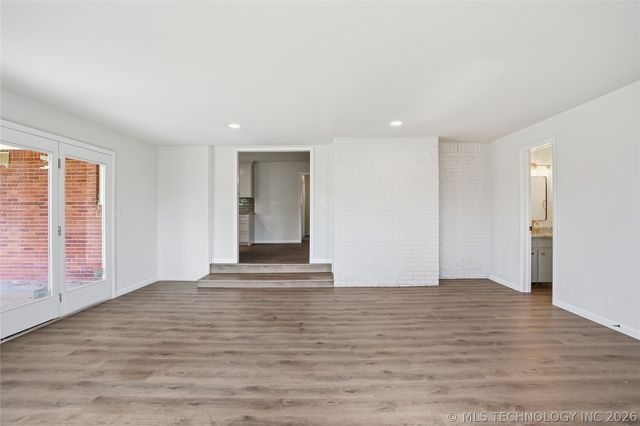 6082 E 56th Street, Tulsa, OK 74135