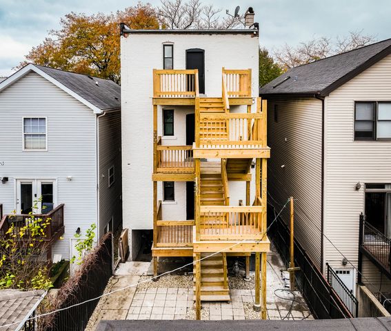 1709 N Troy Street, Chicago, IL 60647